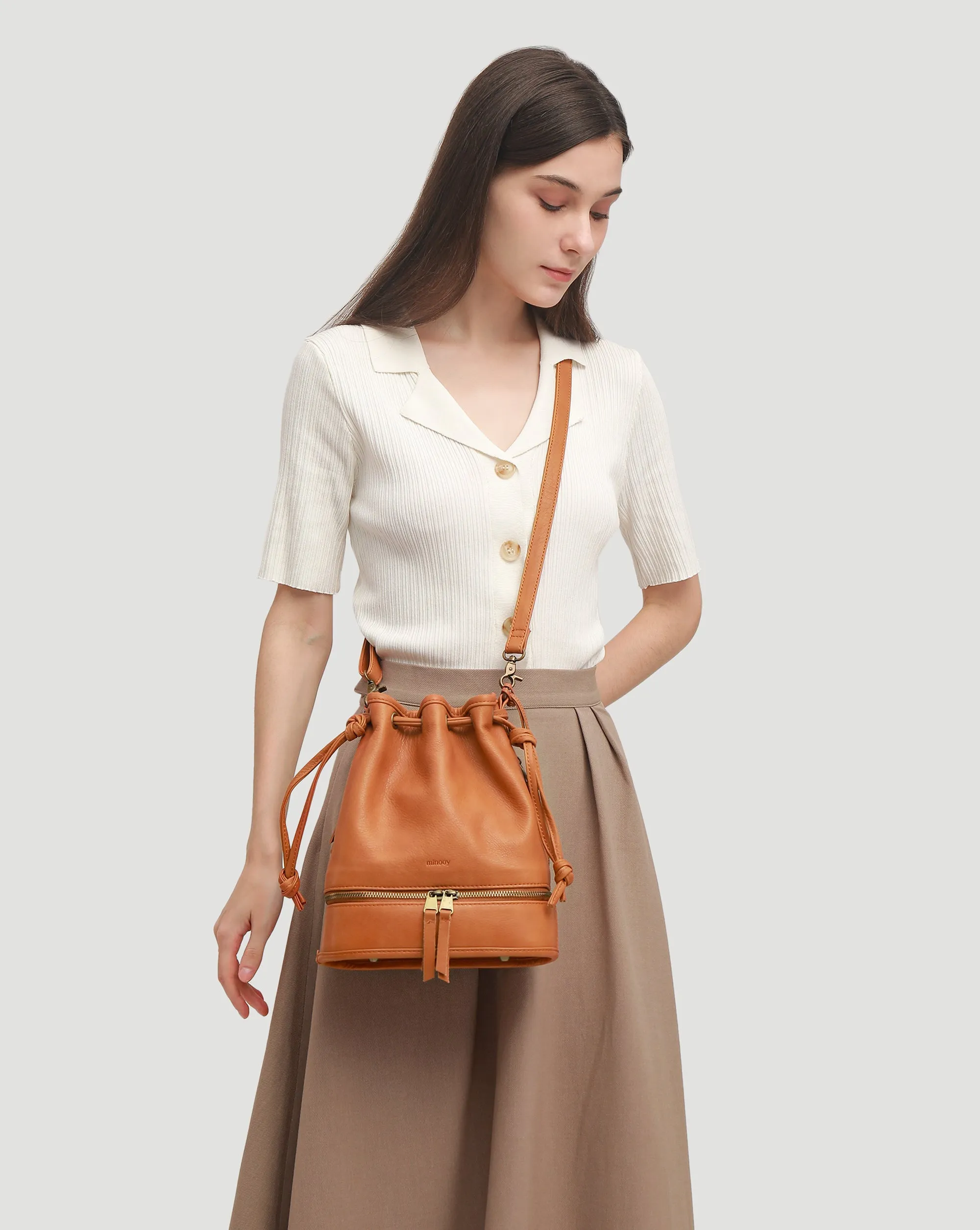 Ploto Bucket Handbag